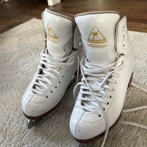 JACKSON Ultima Mystique Size 2C